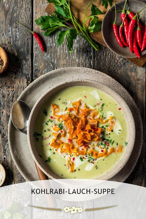 Die lecker leichte Kohlrabi-Lauch-Suppe wird mit unserem neuen Frischkäse Natur besonders cremig. Bon Appetit, Hummus, Ethnic Recipes