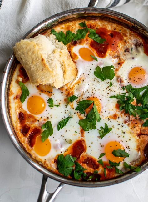 Smoky Baked Eggs with Ricotta and Beans | Carolyn's Cooking Spanish Baked Eggs, Oven Baked Eggs, Easy Eggs Benedict, Baked Egg Cups, Prosciutto Recipes, Cured Egg, Eggs Dinner, Baked Eggs Recipe, Ricotta Recipes