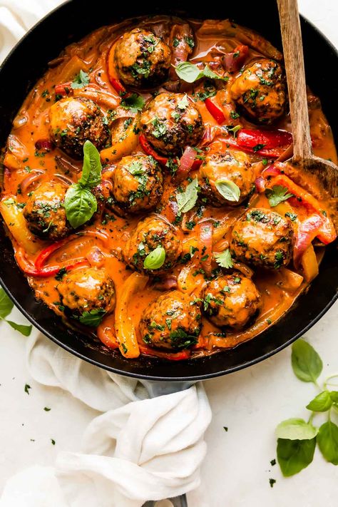 Ginger Turkey Meatballs, Red Curry Meatballs, Coconut Red Curry, Red Curry Sauce, Curry Meatballs, Red Curry Chicken, Meatball Dinner, One Skillet Meals, Coconut Sauce