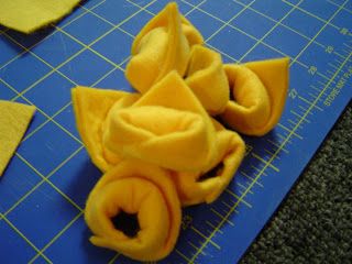 Helping Little Hands: No-Sew Felt Tortellini Pasta: 12 Days After Christmas Felt Pasta, 12 Days After Christmas, Homemade Baby Toys, Sew Felt, Play Kitchen Food, Making Felt, Felt Food Diy, Felt Food Patterns, Christmas Posts