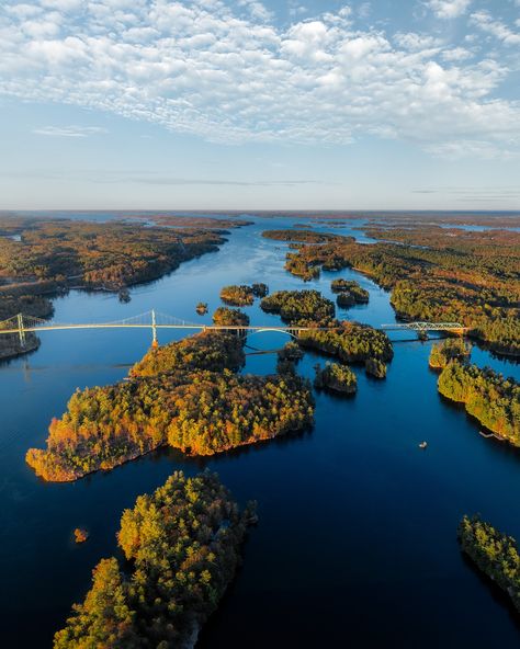 Welcome to the 1000 Islands 😍 Located along the border of the U.S. and Canada, the 1000 Islands is one of the best places to visit in Ontario. This region has over 1,800 islands scattered across the St. Lawrence River, making it a dream spot for anyone who loves nature, history, and adventure. Being from southern Ontario, the Thousand Islands had been on my bucket list for a while, and last year I finally got the chance to explore the area. Seeing it from above with my drone was absolutely ... Saint Lawrence River, St Lawrence River, Ontario Travel, Southern Ontario, The 1000, Thousand Islands, My Bucket List, St Lawrence, Best Places To Visit