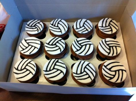 Volleyball Cupcakes, Volleyball Birthday Party, Volleyball Crafts, Volleyball Party, Crafts Cute, Team Meeting, Fundraiser Ideas, Volleyball Quotes, Sport Volleyball