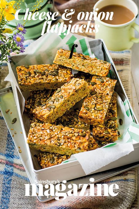 If you've never tried a savoury flapjack, this cheese and onion traybake will knock your socks off! Savoury Flapjack Recipe, Savoury Flapjack, Homemade Muesli Bars, Muesli Bar Recipe, Flap Jacks, Flapjack Recipe, Spring Baking, Muesli Bars, Savoury Biscuits