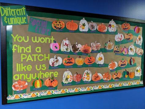 Pumpkin patch board for preschool Pumpkin Patch Classroom Door, Pumpkin Patch Classroom, Pumpkin Patch Decoration, Thanksgiving Writing Activity, Writing Bulletin Boards, October Bulletin Boards, Pumpkin Patch Kids, Office Boards, Kids Bulletin Boards