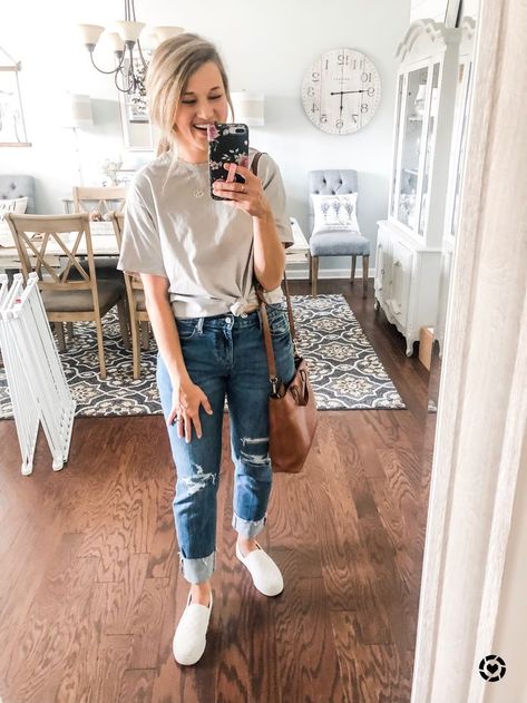 Comfy and casual. Old navy boyfriend jeans. H&M oversized tee. White sneaker slip ons. Amazon. Street style. Mirror selfie. Fall style. Womens style. #outfitideas #outfitoftheday #outfitinspiration #casualstyle #casualshoes #casualwomensoutfits #casualfashion #amazonfashion Classy Casual Style, Style Mirror Selfie, Black Mom Jeans Outfit, White Vans Shoes, Navy Boyfriend, Sneakers Looks, White Vans, Womens Style, Celebrity Trends