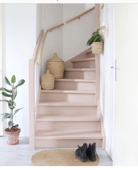 Pink Hallway Ideas, Staircase Colour, Pink Staircase, Pink Hallway, Upstairs Hallway Ideas, Porch Interior, Painted Staircases, Painted Stairs, Wooden Stairs