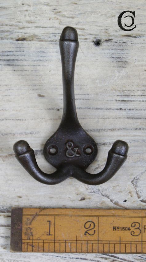 70.336.AI.90.& - Hat & Coat Hook Triple '&' Cast Ant Iron 90mm Hallway Mudroom, Finishing Materials, Antique Iron, Entryway Hallway, Space Organizer, Hook Design, Coat Hooks, Storage And Organization, Ants