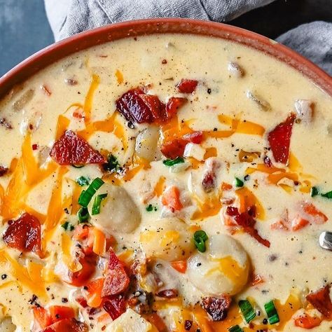 16K likes, 417 comments - modern_honey on September 25, 2023: "CREAMY BACON CHEDDAR GNOCCHI SOUP. Okay my friends…I moved this up so fast in my posting calend..." Modern Honey, Gnocchi Soup, Soup Season, Crock Pot Soup, Bacon Cheddar, Dinner Time, Fell In Love, Gnocchi, Food For Thought