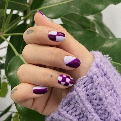 Purple Checkered Nails, Simple Fun Nail Designs, Mixed Color Nails, Half And Half Nails, Purple Nails Art, Nails Mismatched, Half Nails, Purple Nails Designs, Nail Ideas For Winter