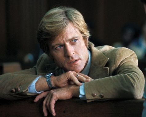 Praise the Cord: A Guide to Wearing Corduroy – Put This On Sport Coat Outfit, Corduroy Sport Coat, Proper Cloth, Trend Fabrics, Waxed Cotton Jacket, Ivy League Style, Blue Striped Shirt, Robert Redford, Blazer Outfit