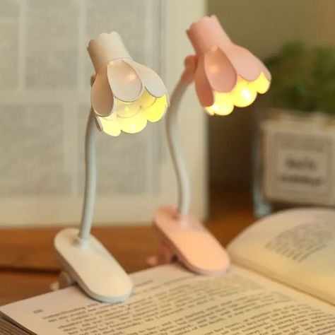 Led Horn Flower Shape Small Book Lamp Mini Reading Light - Temu Kawaii Desk, Reading Lamps, Clip Lamp, Book Lamp, Kawaii Pens, Book Light, Family Gift Ideas, Mini Lamp, Cute Bedroom