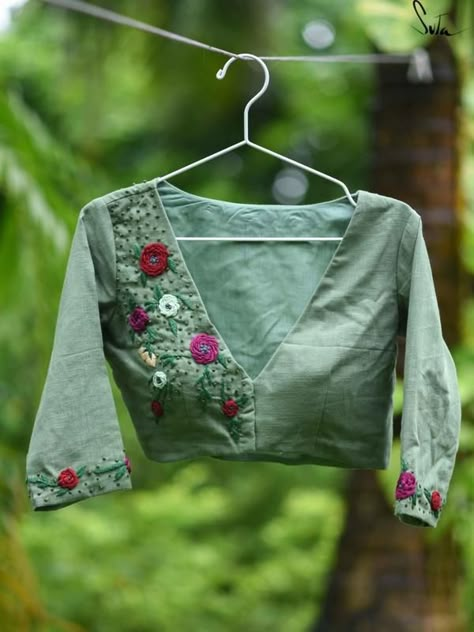 Simple Blouse Embroidery Designs Latest, Suta Blouse Designs, Simple Embroidery Designs Blouse, Satin Sleeves, Cotton Blouse Design, Cutwork Blouse, Latest Model Blouse Designs, Cutwork Blouse Designs, Sari Blouse Designs