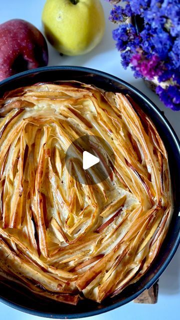 Apple Filo Pastry, Filo Apple Pie, Apple Filo Pastry Recipes, Filo Pastry Recipes, Apple Pie Ingredients, Filo Pastry, Pastry Sheets, Cinnamon Powder, Baking Pan