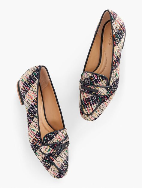 Tweed Shoes, Fun Shoes, Canvas Loafers, Modern Classic Style, Tabitha Simmons, Floral Canvas, Classic Style Women, New Pant, Women's Flats