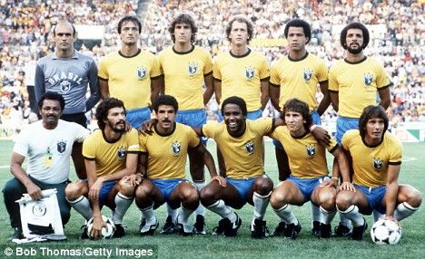 1982 Brazil Magic XI. Valdir Peres, Leandro, Oscar, Falcao, Luisinho, Junior, Cerezo, Socrates, Serginho, Zico, Eder....I just watched in awe 1982 World Cup, Brazil Team, Brazil Football Team, Bobby Charlton, World Cup Teams, Football Icon, Zico, Kids Soccer, World Football