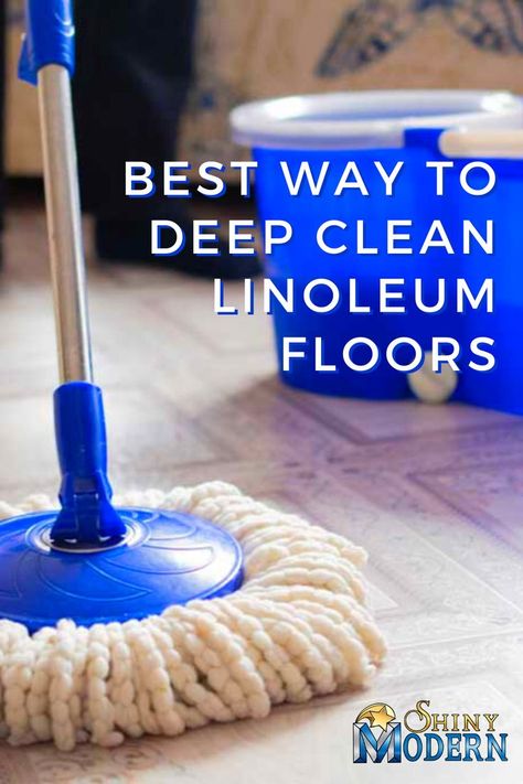 Deep Clean House, House Deep Clean, Floor Cleaning Recipe, Clean Linoleum Floors, Linoleum Kitchen Floors, Clean Bathroom Floor, Best Floor Cleaner, Floor Cleaner Recipes, Floor Cleaning Hacks