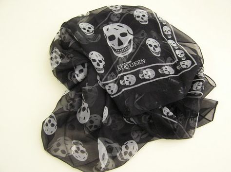 Alexander McQueen x Damien Hirst limited-edition scarf collection Black And White Alexander Mcqueen, Alexander Mcqueen Skull Scarf, Glamour Goth, Pattern Scarf Silk, Rock Look, Eyebrows Makeup, Alexander Mcqueen Skull, Black And White Scarf, Joe Cocker