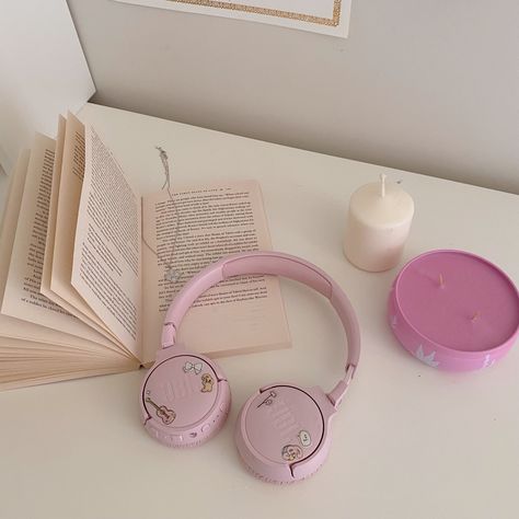 Aesthetic Electronics, Fun Beauty Products, Pink Headphones, Mood Off Quotes, Jbl Headphones, Painting Glass Jars, Cute Headphones, Not Aesthetic, Pink Lifestyle