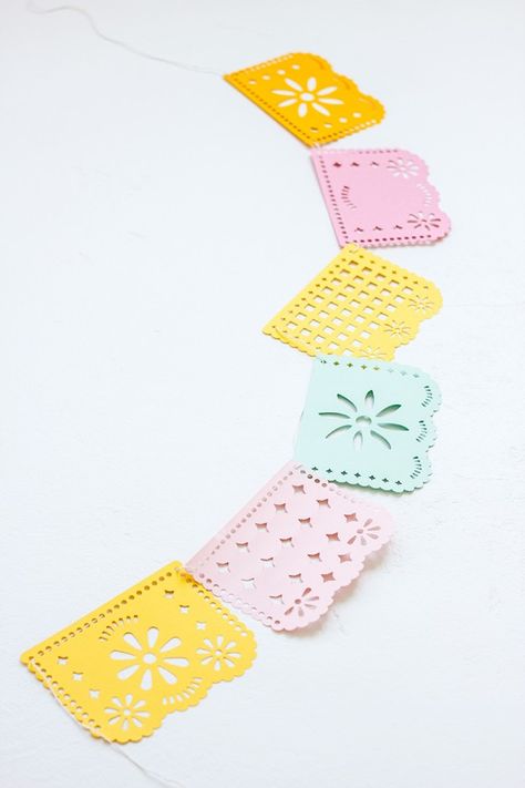 birthday DIY round up Diy Papel Picado, Studio Diy, Birthday Party Planning, Diy Garland, Birthday Diy, Crafty Diy, Diy Party, Perfect Day, Dia De Muertos