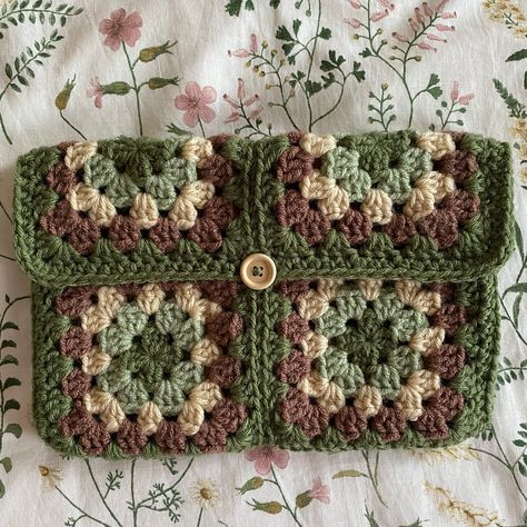 Granny square book sleeves 📚🧶 I will be bringing these as well as some other bookish items to @cordialclovebooks tomorrow for Elora’s Candlelight shopping night! I’m so excited and I hope to see you there 🫶 Pattern by @ashtenstitches #creationsbyalyssa #crochet #crochetbooksleeve #booksleeve #bookstagram Granny Square Pencil Case, Crochet Granny Square Book Sleeve, Small Granny Square Projects, Booksleeve Crochet, Book Sleeve Crochet Pattern, Granny Square Book Sleeve, Square Pencil Case, Crochet Book Sleeve, Crochet Motives