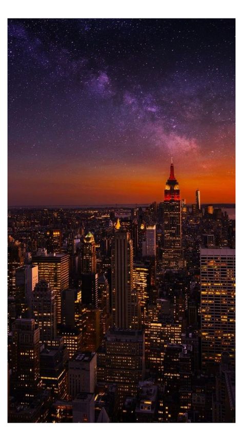 City Scenery Aesthetic, Cute Travel Wallpapers, City At Night Photography, New York Sunset Aesthetic, New York Aesthetic Night Wallpaper, New York Nuit, City Aesthetic Wallpaper Iphone, Light City Aesthetic, New York At Night Aesthetic