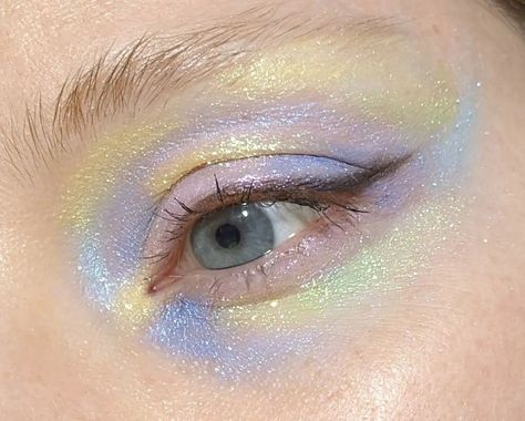 Jellyfish Eye Makeup, Jellyfish Cosplay, Jellyfish Makeup, Jellyfish Outfit, Occasional Makeup, Jellyfish Oc, Jellyfish Eyes, Pressure Oc, Fish Oc