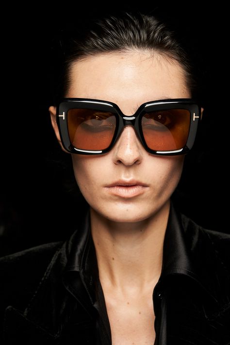 Paris Lookbook, Tom Ford Sunglasses Women, Tom Ford Glasses, Eyewear Trends, Tom Ford Eyewear, Trendy Glasses, Tom Ford Sunglasses, Luxury Eyewear, Trending Sunglasses