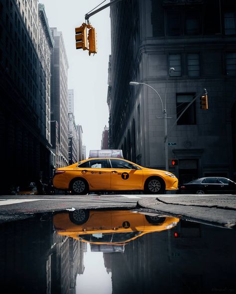 See this Instagram photo by @mindz.eye • 14k likes Taxi Photography, Rainy Day Photos, Nyc Photos, New York Taxi, Far Rockaway, New York Photography, New York Life, Nyc Photography, Bnw Photography