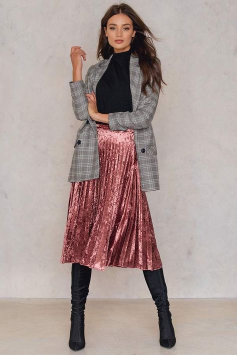 Pink Velvet Skirt Outfit, Velvet Midi Skirt Outfit, Velvet Skirt Outfit, Pink Velvet Skirt, Velvet Outfits, Velvet Trend, Velvet Shirt Dress, Big Closet, Velvet Pleated Skirt