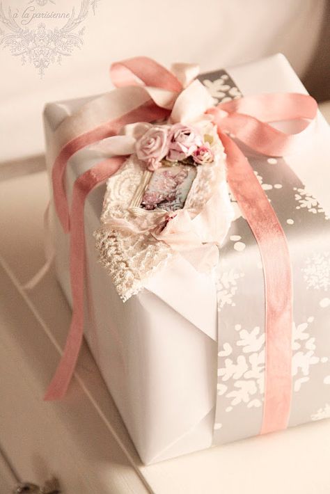 A Gift Wrapped Life - Gifting Tips, Advice and Inspiration: The Gift Wrap Extravaganza.............the Romantics Gift Warping, Gift Wrapping Ideas, Gift Wrapping Inspiration, Gift Wrapper, Creative Gift Wrapping, Present Wrapping, Beautiful Gift Wrapping, Pretty Packaging, Wrapping Ideas