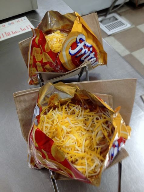 Frito Pie Recipe, Frito Pie, Mexico Food, 5 De Mayo, Camping Food, The Plaza, Mexican Food, I Love Food, Pie Recipes