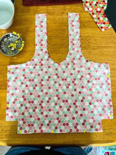 Free Shopping Bag Patterns To Sew, Diy Reusable Grocery Bags Easy Free Pattern, Reusable Grocery Bags Pattern Free, Shopping Bag Pattern Free, Tote Bag Sewing Pattern Free, Reusable Shopping Bags Diy, Easy Tote Bag Pattern Free, Reusable Shopping Bag Pattern, Reusable Grocery Bags Pattern