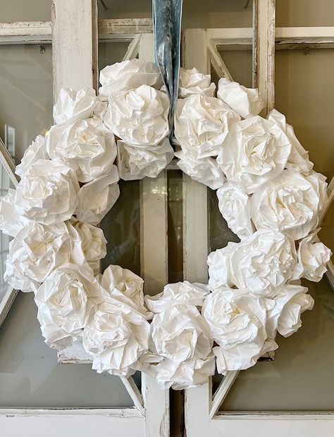 The Forty Five Minute White Wreath - MY 100 YEAR OLD HOME Straw Wreath, Paper Lunch Bags, Shabby Tree, Paper Lunch, Romantic Table, White Wreath, Tissue Paper Flowers, Paper Flowers Diy, Lunch Bags