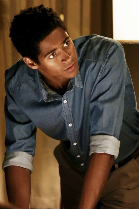 Alfred Enoch, British Actor Wes Gibbins, Annalise Keating, Alfred Enoch, Dean Thomas, Devious Maids, Character Male, Hemlock Grove, Male Character Inspiration, Get A Boyfriend