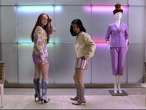 #getaclue #disneymovies #2002 #lexygold #lindsaylohan #jennifer #brendasong #disneychannel 2002 Outfits, Get A Clue, Clue Movie, Brenda Song, Lindsay Lohan, Disney Channel, Disney Movies, Clue, Fitness Inspo