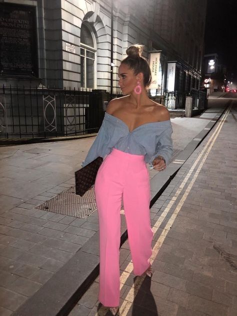 Baby Spice, Outfit Mujer, Pants Outfits, Elegante Casual, Travel Work, Pink Pants, Style Trends, Summer Style Casual, Looks Chic