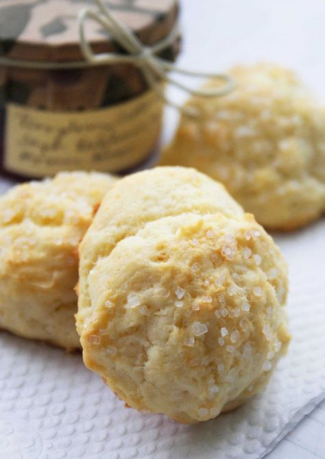 Drop Scones, Irish Cooking, Scone Recipes, Homemade Scones, Scones Easy, Fodmap Recipes, Monkey Bread, Crumpets, Breakfast At Tiffanys