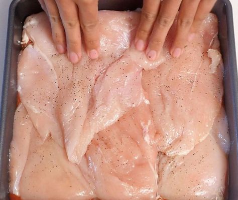 Place raw chicken in baking dish. In 3 easy steps, you have a scrumptious, savory meal Chicken Breast Casserole Recipes, Chicken Breast Casserole, Casserole Kitchen, Dinner Keto, Chicken Parmesan Casserole, Chicken Breast Recipes Baked, Chicken Recipies, Chicken Entrees, Raw Chicken