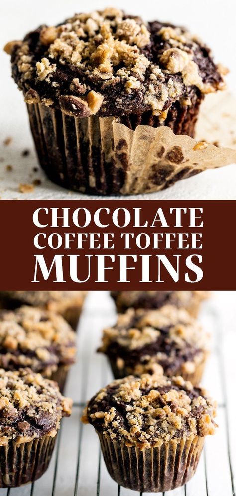 Cafe Muffins Coffee Shop, Coffee Shop Treats Ideas, Crumble Muffin Recipes, Muffin Topping Ideas, Christmas Muffin Ideas, Bakery Treats Ideas, Muffin Flavor Ideas, Fall Muffins Recipes, Turtle Muffins