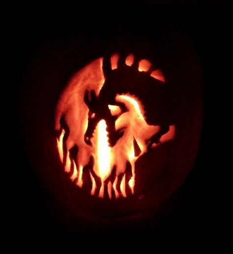 Dnd Pumpkin Carving, Pumpkin Carving Dragon, Dragon Pumpkin Carving, Pumpkin Dragon, Dragon Pumpkin, Pumkin Ideas, Pumkin Carving, Halloween Pumpkins Carvings, Pumpkin Ideas