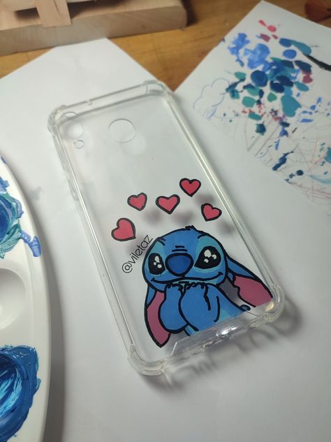 Cute Mobile Cover Painting Ideas, Phonecase Ideas Drawing, Phonecase Painting Idea, Draw On Phone Case, Painting Phone Case Ideas Easy, Cute Mobile Cover Painting, Drawing On Phone Case Art, Phone Cover Painting, Custom Phone Cases Diy