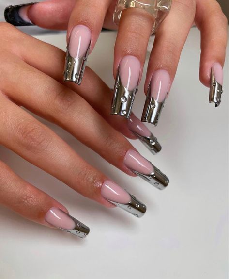 Chrome Nails Long Square, Chrome French Tip Nails Long, Silver Chrome Drip Nails, Simple Crome Nails, Square Nail Designs Chrome, Silver Crome Nails French Tip, Silver Chrome French Tip Nails Square, Metallic Square Nails, Metallic Nails Acrylic