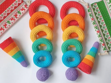 Rainbow Toy, Toys Montessori, Crochet Unique, Montessori Baby Toys, Christmas Crochet Pattern, Crocheted Toys, Crochet Baby Toys, Bunny Crochet, Market Stall