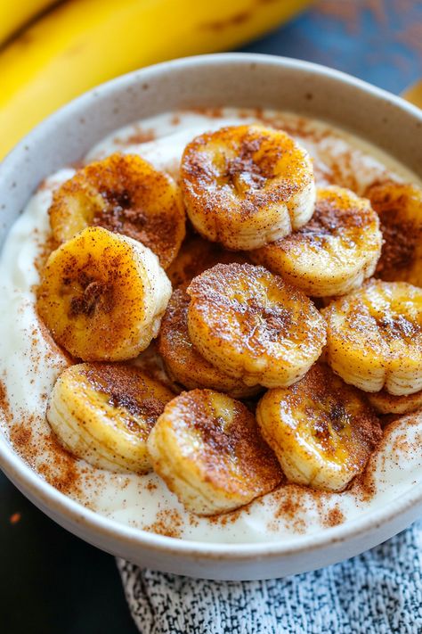 Pan Fried Cinnamon Bananas Frozen Banana Recipes, Cinnamon Bananas, Roasted Banana, Cinnamon Honey, Homemade Vanilla Ice Cream, Fried Bananas, Caramelized Bananas, Dessert Toppings, Cinnamon Banana