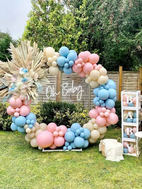 Gender Reveal Baby Shower Themes, Baby Gender Reveal Party Decorations, Idee Babyshower, Gender Reveal Party Theme, Gender Reveal Themes, Baby Reveal Party, Gender Reveal Balloons, Gender Party, Blue Balloon