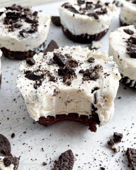 FROZEN OREO PROTEIN TREATS - Nutritionist Mom Protein Oreo, Dairy Free Whipped Topping, Protein Breakfast Cookies, Cookies Dairy Free, Low Fat High Protein, Cookies And Cream Ice Cream, Dairy Free Cream Cheese, Protein Treats, Cream Ice Cream