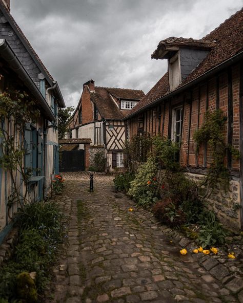 The village of Gerberoy ❤️ Have you heard of it before? “At least 1000 years old, Gerberoy is a remarkable survivor of the turbulent past of Northern France. An important Norman stronghold due to its elevated position, it survived both the French Revolution and World War I. That said, three large fires shrank it dramatically – despite technically being a town (one of the smallest in all France), its population numbers only 115, including those with holiday homes. This wonderfully French vi... The French Revolution, Northern France, My Fantasy World, 1000 Years, French Revolution, A Town, Holiday Homes, Travel Beauty, The Village