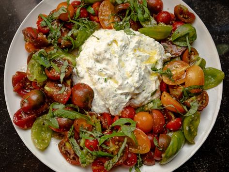 Heirloom Tomatoes with Herbed Ricotta Leafy Salads, Herbed Ricotta, Ricotta Recipe, Ricotta Recipes, Ina Garten Recipes, Barefoot Contessa, Pasta Sauces, Heirloom Tomatoes, Tomato Recipes