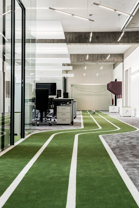 Onefootball Cool Home Office, Office Space Decor, Sports Office, Gym Interior, Architects Office, Office Space Design, Running Track, Corporate Interiors, Best Office