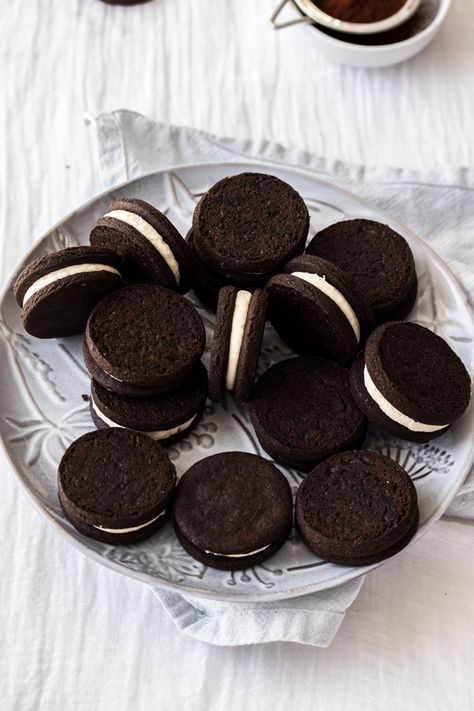 Oreos Cake, Chocolate Oreo Cookies, Recipes Oreo, Oreo Cookie Dessert, Oreo Recipe, Homemade Oreo Cookies, Christmas Cookies Recipes, Homemade Oreos, Oreo Cookie Recipes